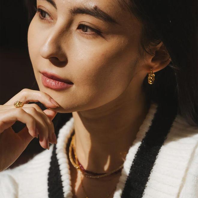 优雅？或许你只差这一抹光AG真人试玩平台活得不(图2)