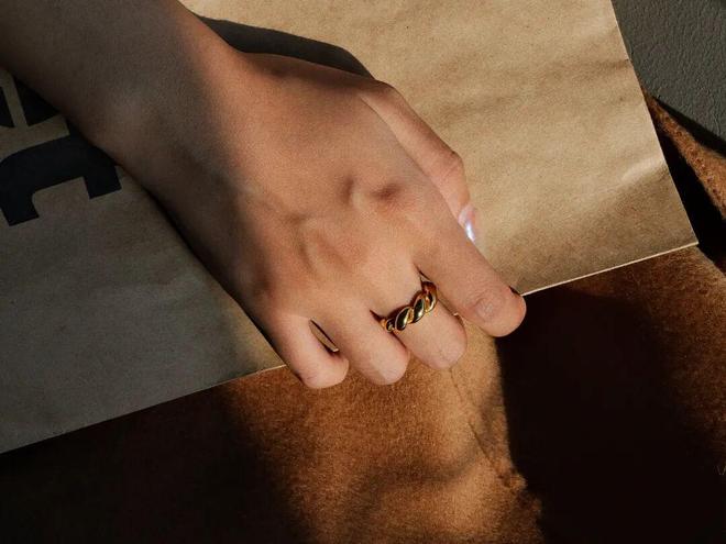 优雅？或许你只差这一抹光AG真人试玩平台活得不(图3)